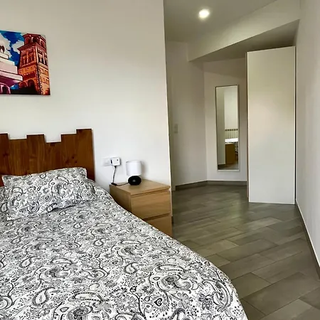 Apartamento Puente De La Reina De *